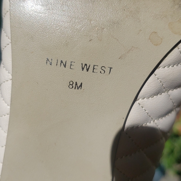 NINE WEST Cream Black Quilted Pumps Heels - Picture 7 of 8